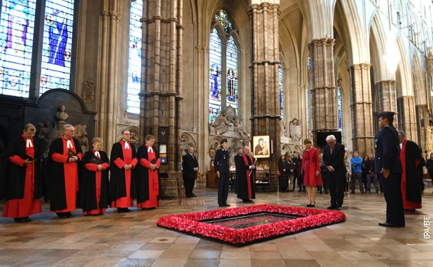 Гроб Незнаног ратника у Вестминстерској опатији у Лондону