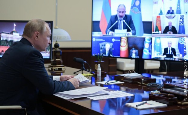 Putin: Sprečena obojena revolucija Putin: Sprečena obojena revolucija
