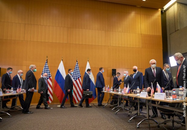Nakon sedam i po sati završen sastanak Rusa i Amerikanaca Nakon sedam i po sati završen sastanak Rusa i Amerikanaca