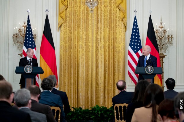 Olaf Šolc i Džo Bajden na konferenciji za štampu u Vašingtonu, 7. februara 2022.