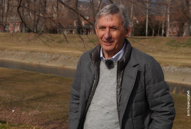 Светислав Пешић