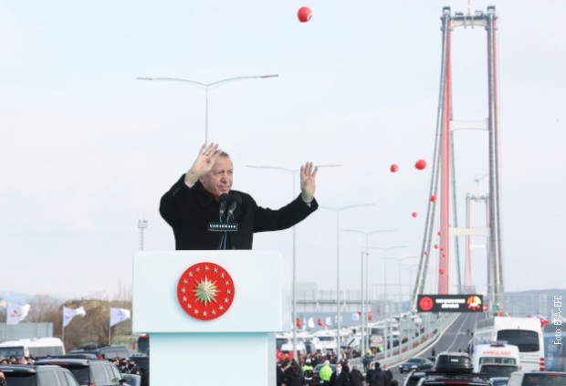 Отварање моста преко Дарданела