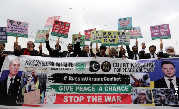 Antiratni protest u Lahoru, Pakistan, 26. februara 2022.