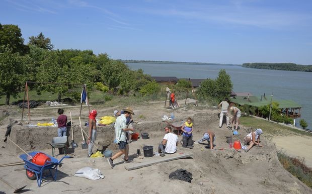 Археолози на Винчи