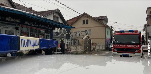 Испаљено више десетина хитаца у породичној кући