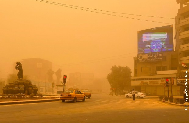 Peščana oluja u Iraku opet zaustavila avione, prekrila puteve, zgrade