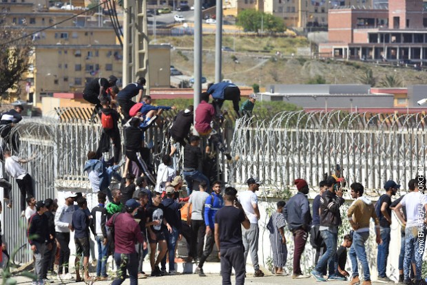 Prelazak migranata iz Maroka u Seutu 2021. godine