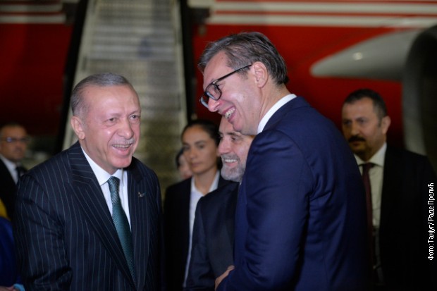 Turski predsednik Redžep Tajip Erdogan stigao u Srbiju Turski predsednik Redžep Tajip Erdogan stigao u Srbiju
