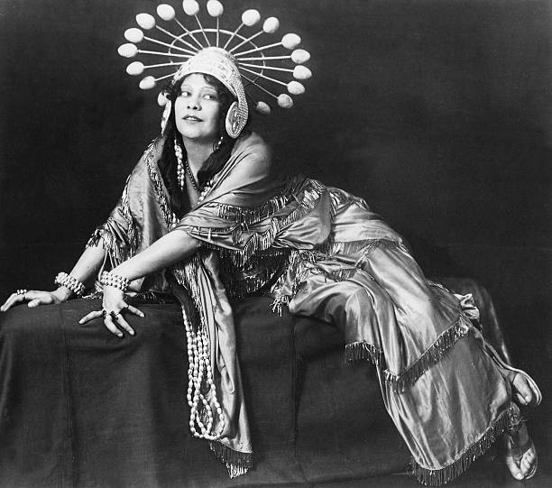 Тила Дирије као Далила у Ведекиндовом 