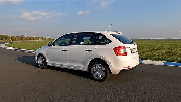 Тест половањака Шкода Рапид