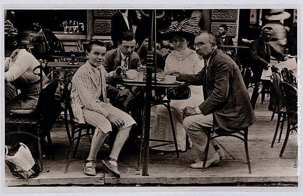 Мокрањац са породицом