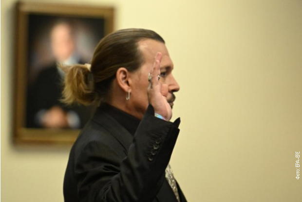 Džoni Dep tokom zaklinjanja pred sudom