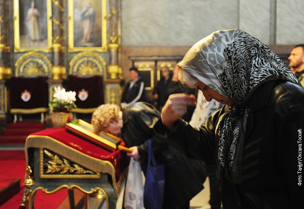 Božić počinje liturgijom u hramovima