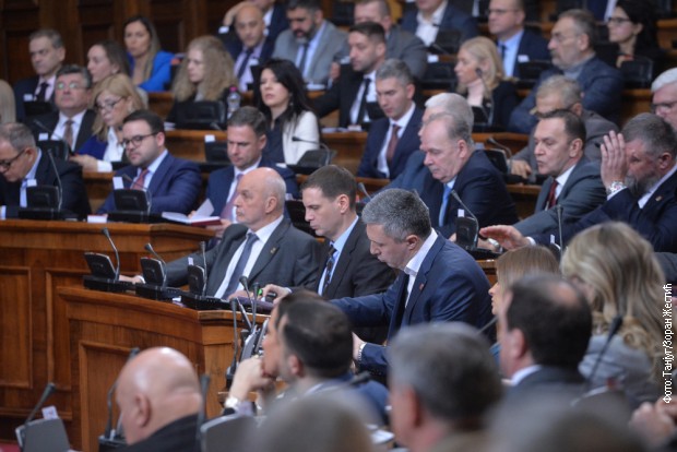 Посланици на посебној седници о Косову и Метохији Посланици на посебној седници о Косову и Метохији