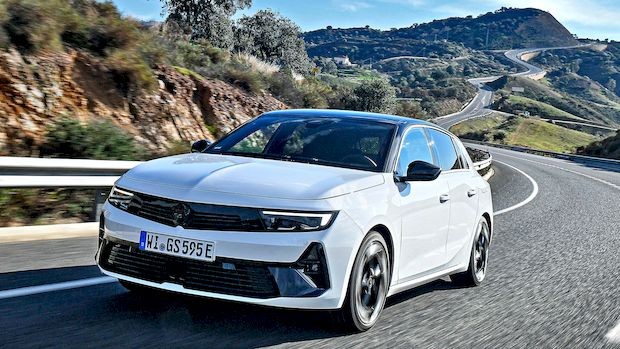 Опел Астра ГСе 