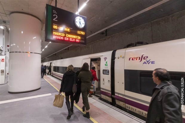 Ostavke u Španiji – potrošeno 250 miliona evra za vozove koji ne mogu da prođu kroz tunele