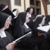 Свештеник организује избор за Мис калуђерица