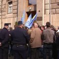 Произвођачи дувана протестовали испред Владе