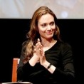 Анђелина Џоли се окреће политици?