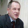 Грађани Србије мање дугују