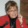 Пак: Грчка блокира развој Македоније