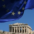 Грчки дуг одржив, али ризичан