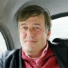 Стивен Фрај у „Шерлоку Холмсу 2“