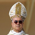 Берлускони забринуо Ватикан
