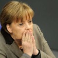 Меркелова  избегла пад хеликоптера