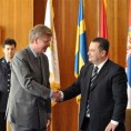Добар одговор на лажне азиланте