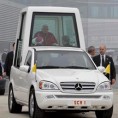 Стиже први хибрид „папомобил“