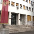 Између две династије