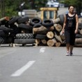 Албанци прете блокадама