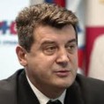 НС: Влада је социјално неодговорна