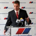 СНС: Скретање пажње са животних питања