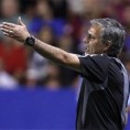 Мурињо опет суспендован