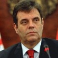 Коштуница: Мирно бранити своја права