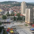 Из кућног затвора на свадбу