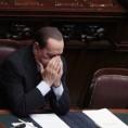 Берлускони подноси оставку