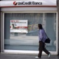 "Уникредит" затвара половину филијала