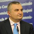 Мета ослобођен оптужби 
