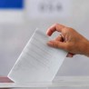 Гласа се на 8.585 бирачких места