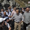 Јовановић са радницима у Тутину