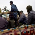 Триполи: Устаници оружјем траже плате