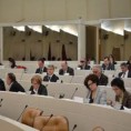 Мање плате посланицима у БиХ