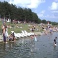 Први купачи на језеру у Шумарицама