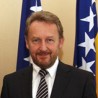 Изетбеговић: Николић вређа БиХ и њене грађане