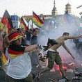 Хулигани дивљају у Немачкој