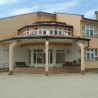 Каменована школа у Липљану