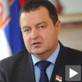 Следеће године и политичке теме